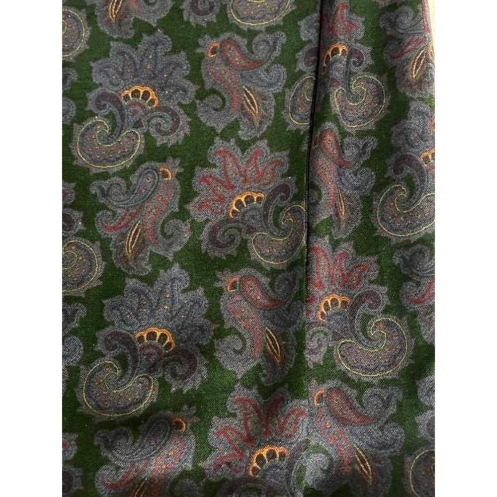 • Vintage Ralph Lauren Wool Blend Purple Paisley Wrap Skirt Made in USA Size 8 - Picture 8 of 13